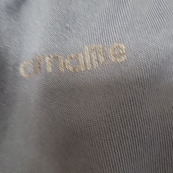 ADIDAS COLBY UNIVERSITY SHORTS SIZE L/XL (NO SHOWN) 36??? X 20 TOP TO BOTTOM - Picture 6 of 8